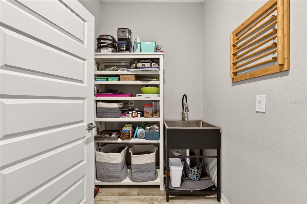 For Sale: $447,400 (2 beds, 2 baths, 2118 Square Feet)