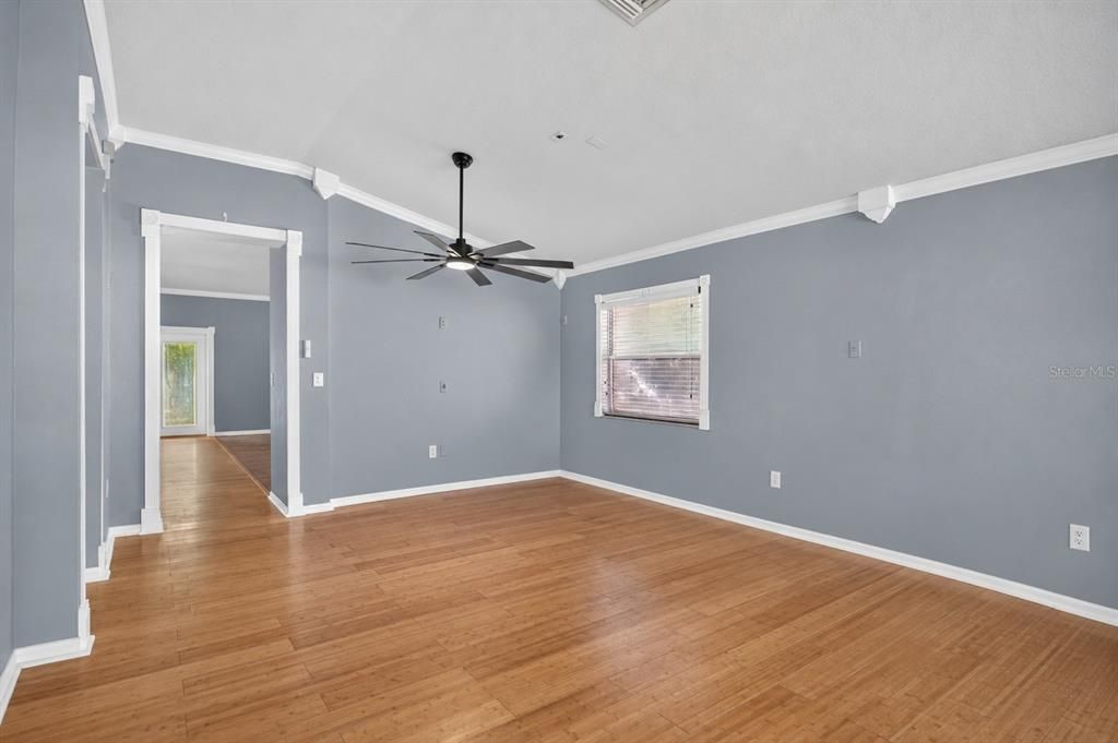 En Venta: $329,900 (3 camas, 2 baños, 1734 Pies cuadrados)