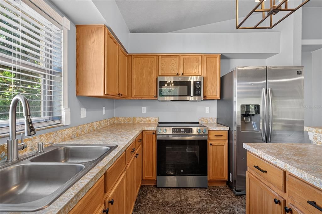 En Venta: $329,900 (3 camas, 2 baños, 1734 Pies cuadrados)