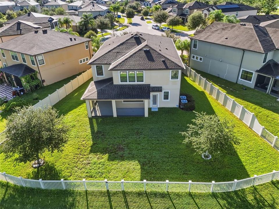 For Sale: $679,000 (5 beds, 5 baths, 3814 Square Feet)