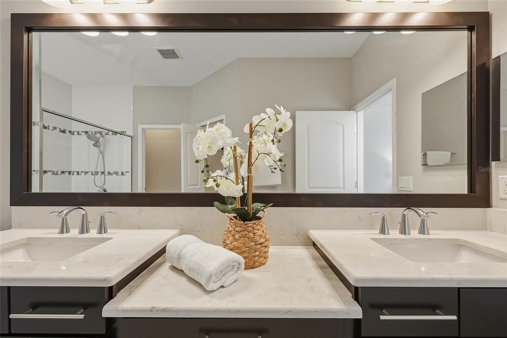 For Sale: $679,000 (5 beds, 5 baths, 3814 Square Feet)