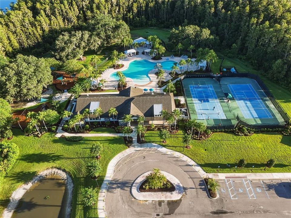 For Sale: $679,000 (5 beds, 5 baths, 3814 Square Feet)
