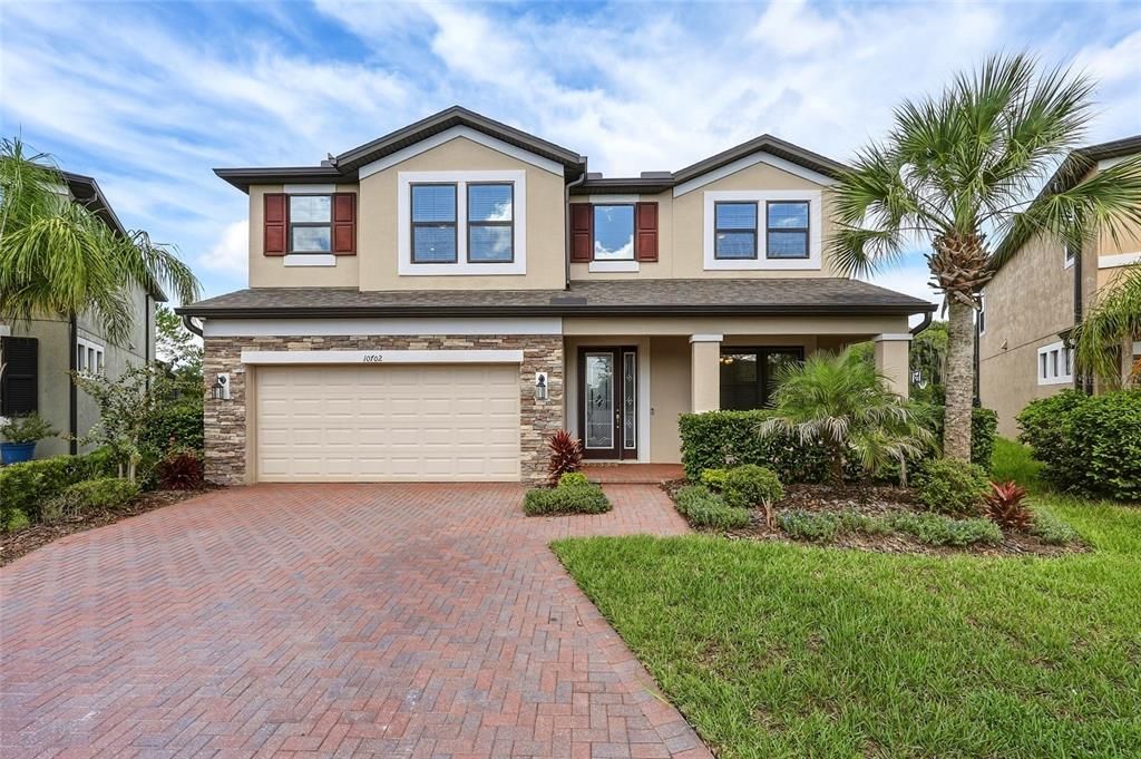 For Sale: $679,000 (5 beds, 5 baths, 3814 Square Feet)