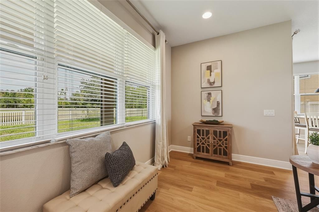 For Sale: $679,000 (5 beds, 5 baths, 3814 Square Feet)