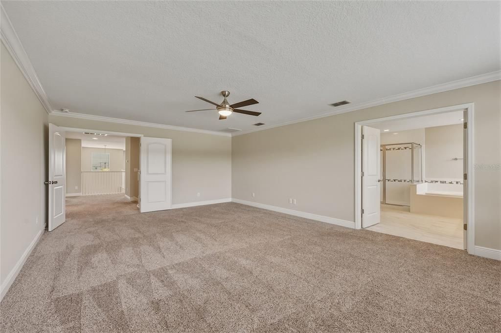 For Sale: $679,000 (5 beds, 5 baths, 3814 Square Feet)