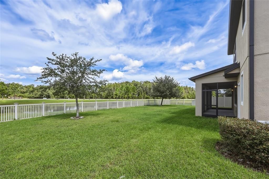 For Sale: $679,000 (5 beds, 5 baths, 3814 Square Feet)