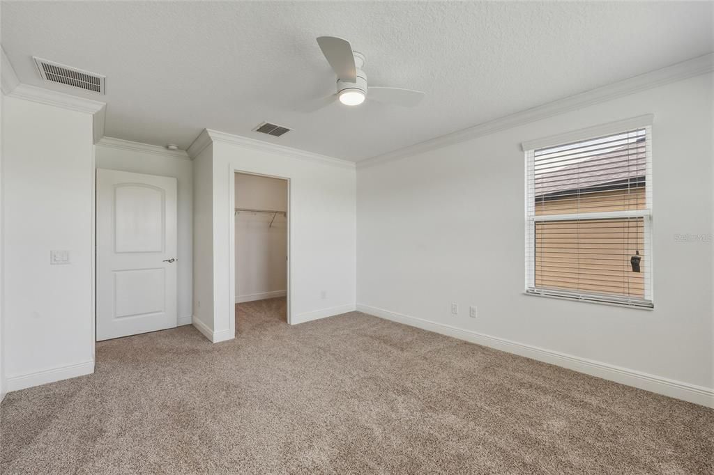 For Sale: $679,000 (5 beds, 5 baths, 3814 Square Feet)