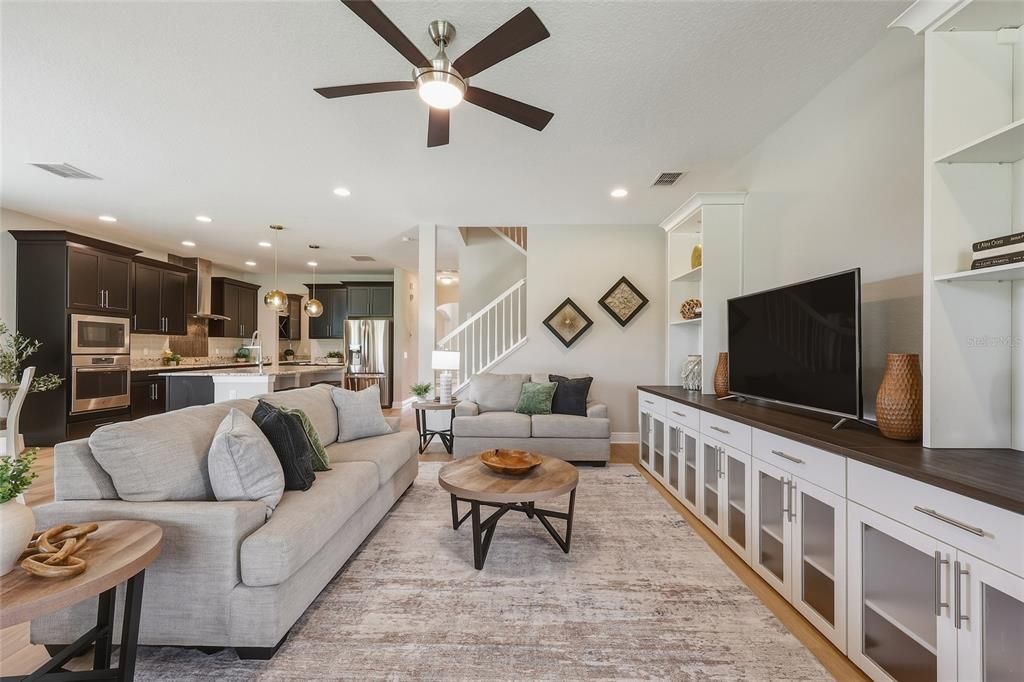 For Sale: $679,000 (5 beds, 5 baths, 3814 Square Feet)
