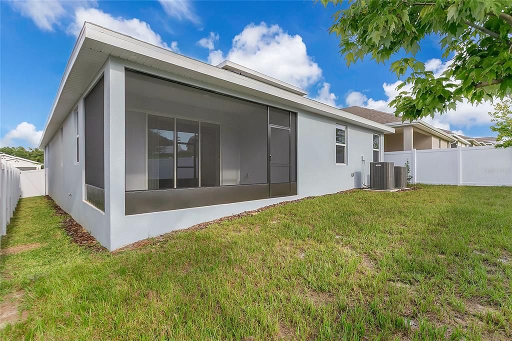 For Rent: $3,900 (5 beds, 3 baths, 3167 Square Feet)
