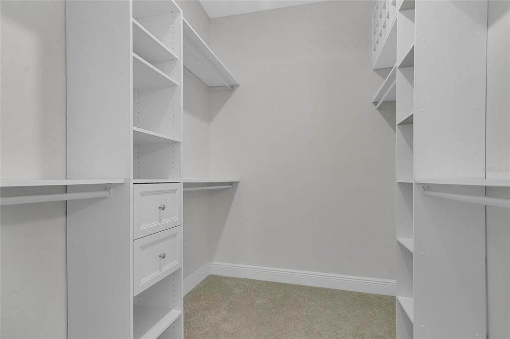 For Rent: $3,900 (5 beds, 3 baths, 3167 Square Feet)