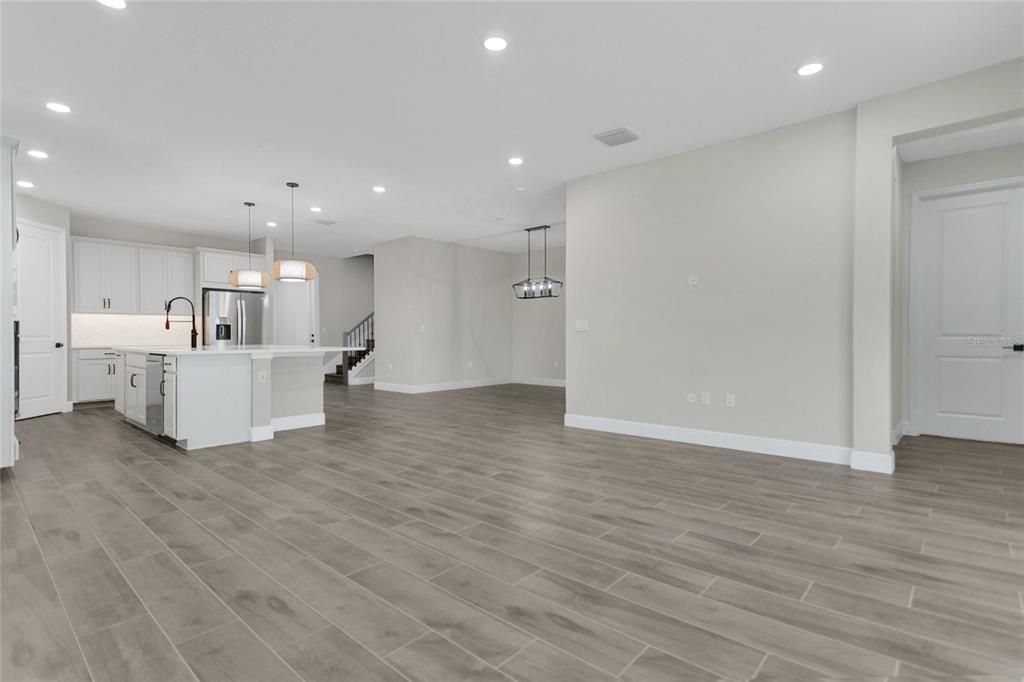 For Rent: $3,900 (5 beds, 3 baths, 3167 Square Feet)