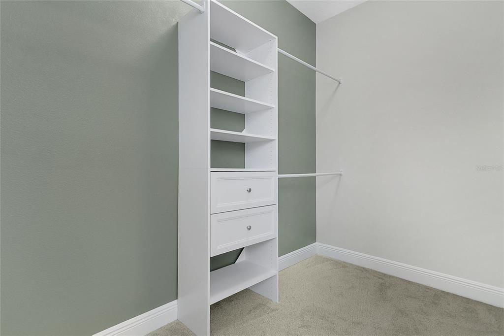 For Rent: $3,900 (5 beds, 3 baths, 3167 Square Feet)