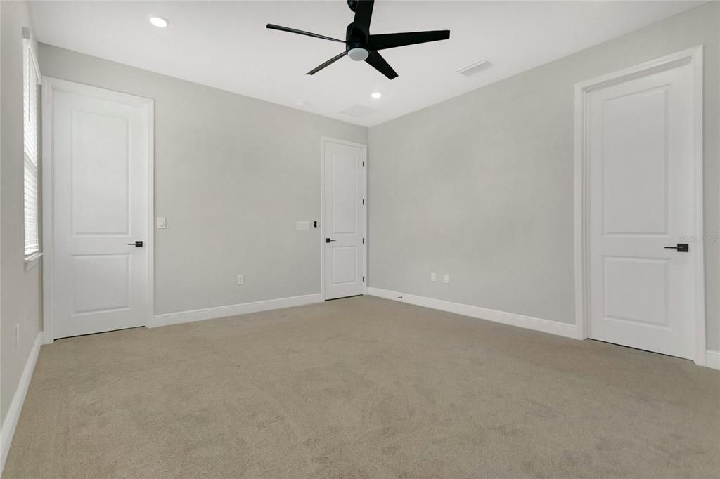 For Rent: $3,900 (5 beds, 3 baths, 3167 Square Feet)