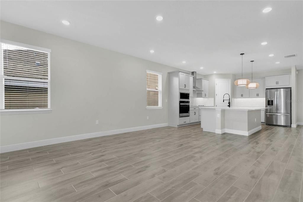 For Rent: $3,900 (5 beds, 3 baths, 3167 Square Feet)