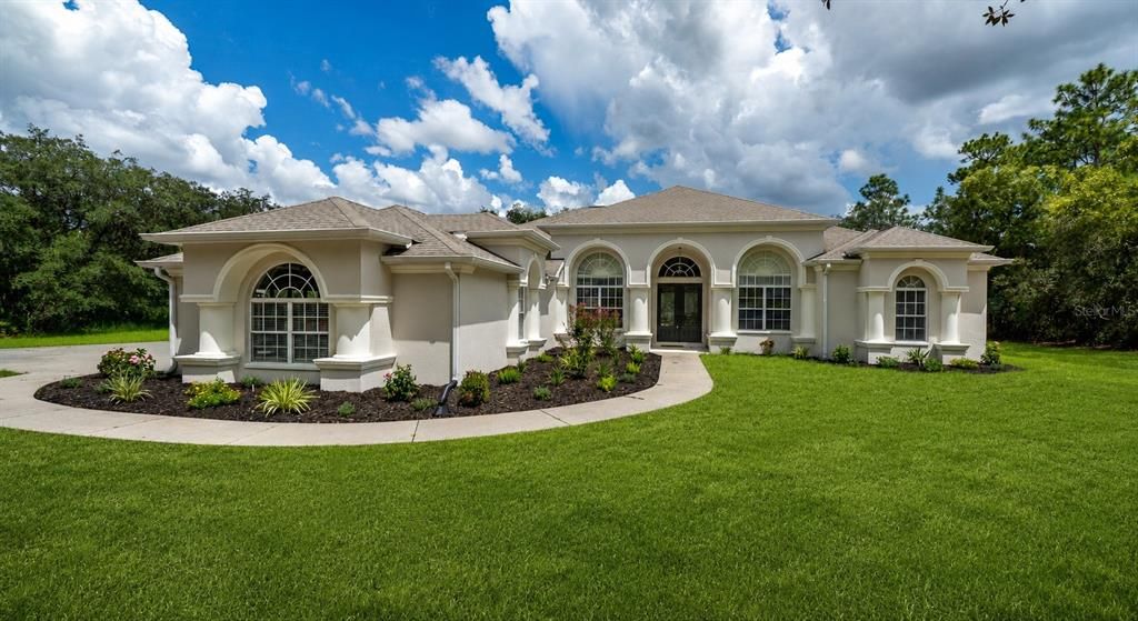 For Sale: $625,000 (4 beds, 2 baths, 2818 Square Feet)
