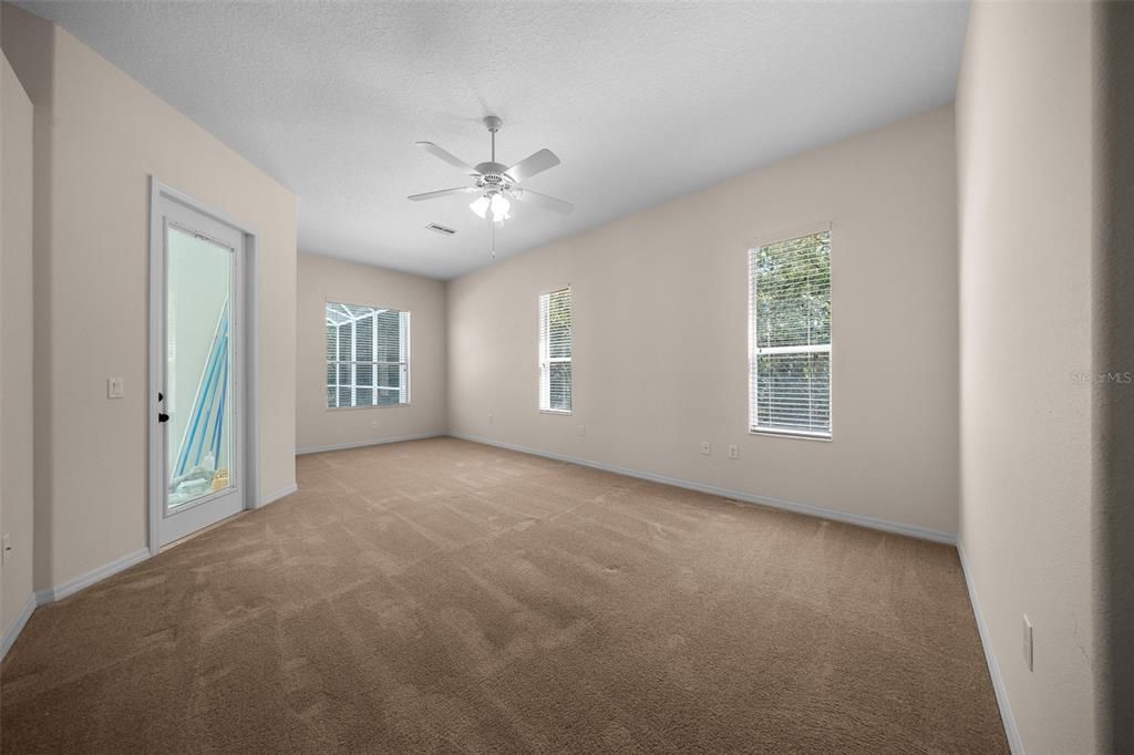 For Sale: $625,000 (4 beds, 2 baths, 2818 Square Feet)