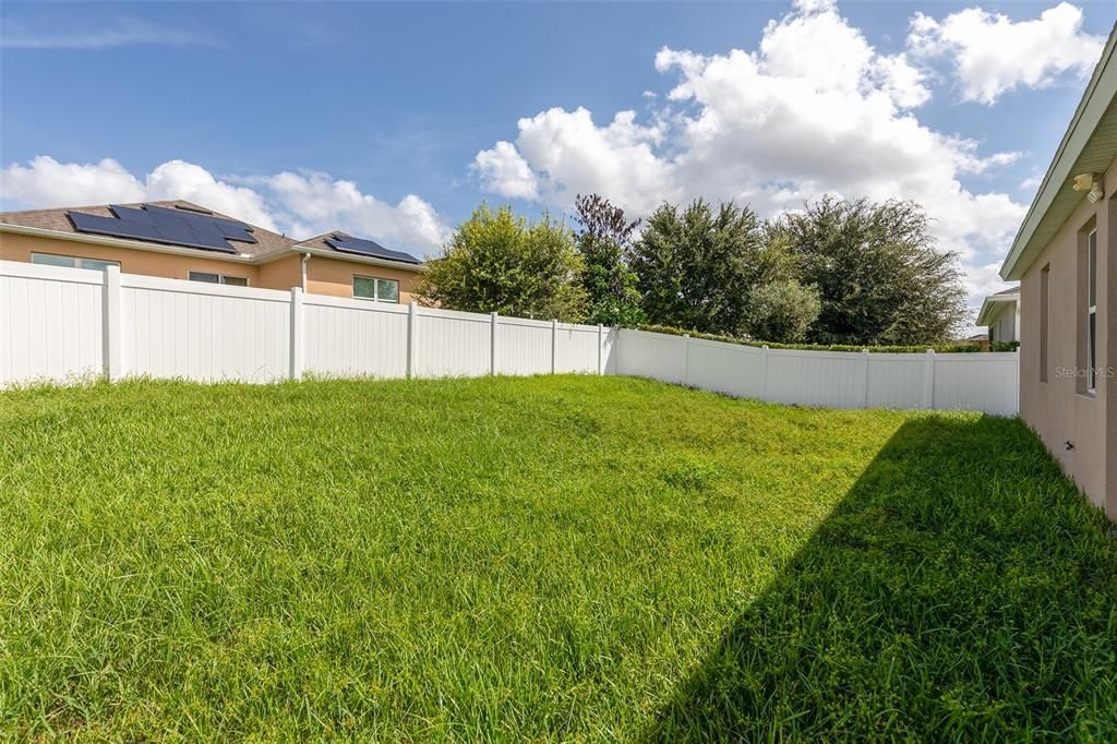 Activo con contrato: $389,900 (3 camas, 2 baños, 1839 Pies cuadrados)
