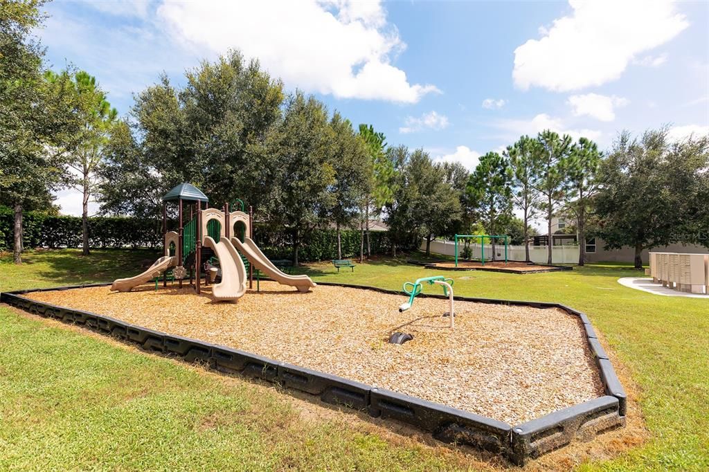 Activo con contrato: $389,900 (3 camas, 2 baños, 1839 Pies cuadrados)