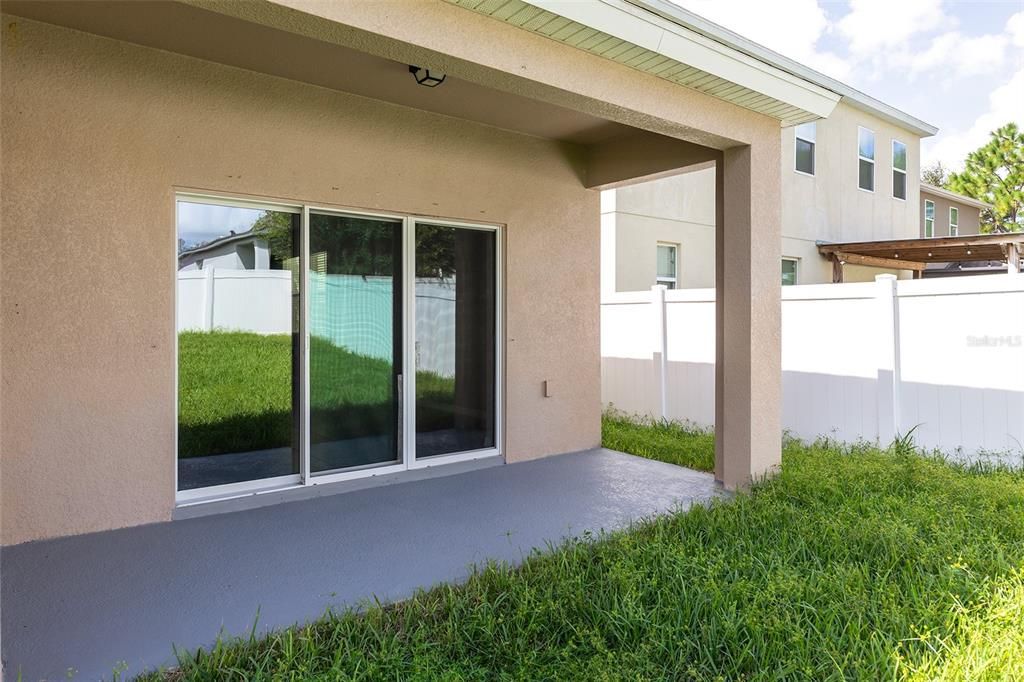 Activo con contrato: $389,900 (3 camas, 2 baños, 1839 Pies cuadrados)