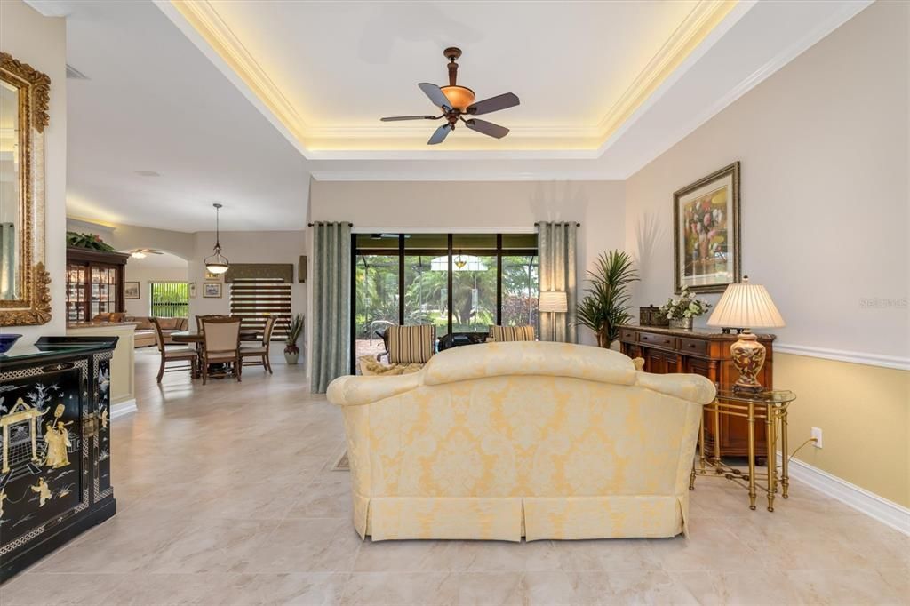 En Venta: $559,000 (3 camas, 2 baños, 2186 Pies cuadrados)