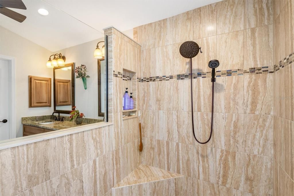 En Venta: $559,000 (3 camas, 2 baños, 2186 Pies cuadrados)