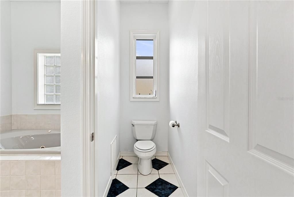 For Sale: $475,000 (3 beds, 2 baths, 2935 Square Feet)