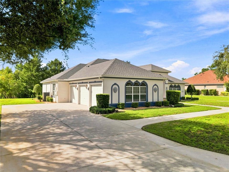 For Sale: $475,000 (3 beds, 2 baths, 2935 Square Feet)