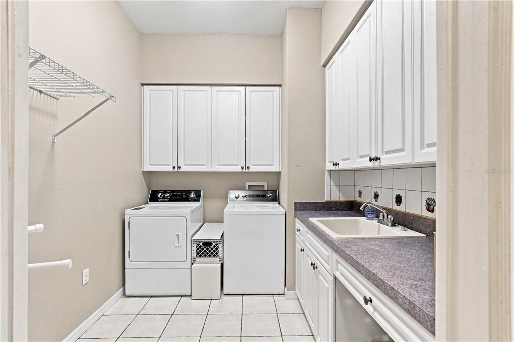 For Sale: $475,000 (3 beds, 2 baths, 2935 Square Feet)