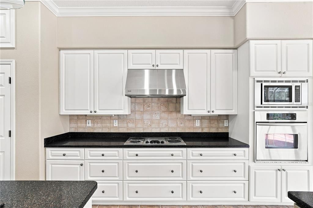 For Sale: $475,000 (3 beds, 2 baths, 2935 Square Feet)