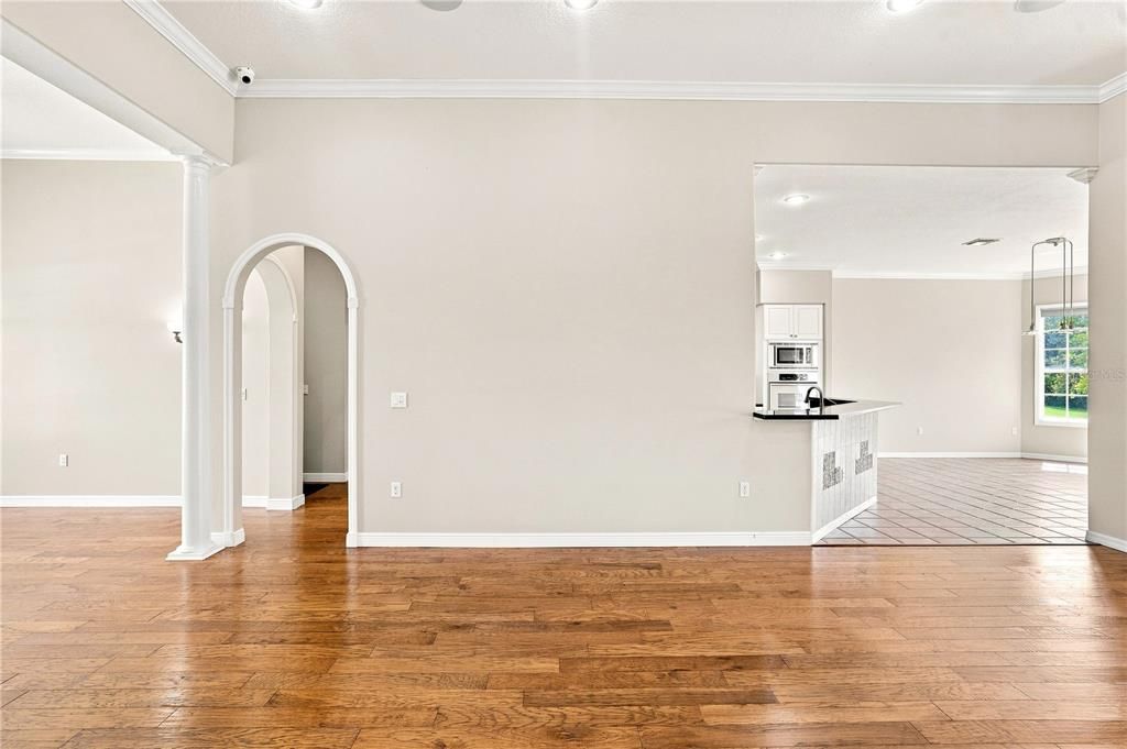 For Sale: $475,000 (3 beds, 2 baths, 2935 Square Feet)