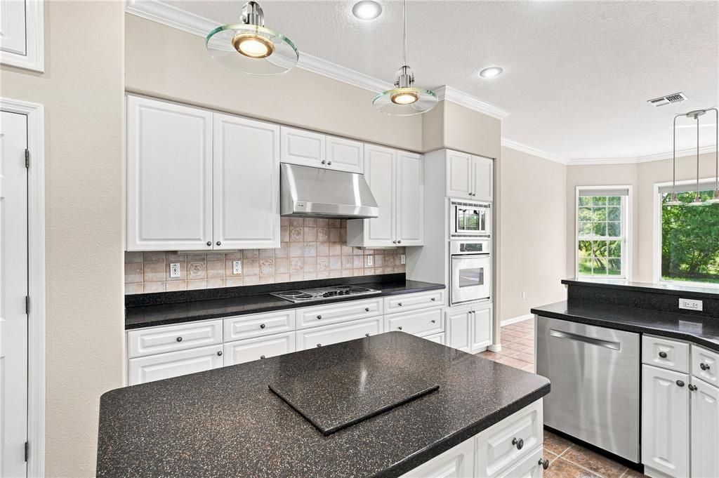 For Sale: $475,000 (3 beds, 2 baths, 2935 Square Feet)