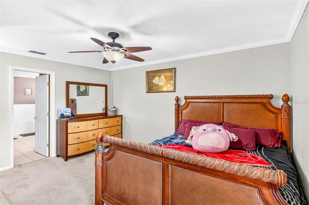 На продажу: $355,000 (3 спален, 2 ванн, 1876 Квадратных фут)