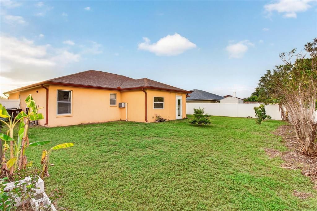 На продажу: $355,000 (3 спален, 2 ванн, 1876 Квадратных фут)