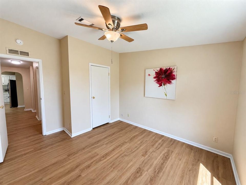 For Sale: $219,900 (3 beds, 2 baths, 1716 Square Feet)