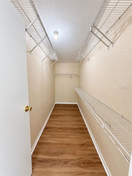 For Sale: $219,900 (3 beds, 2 baths, 1716 Square Feet)