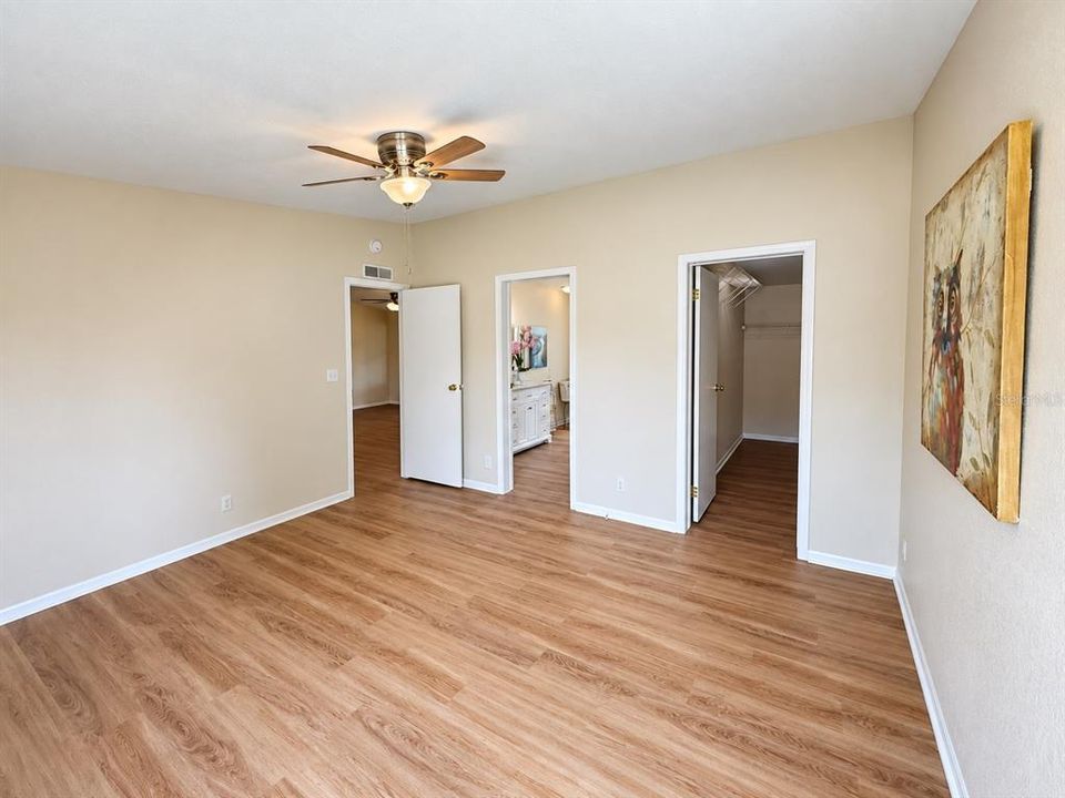 For Sale: $219,900 (3 beds, 2 baths, 1716 Square Feet)