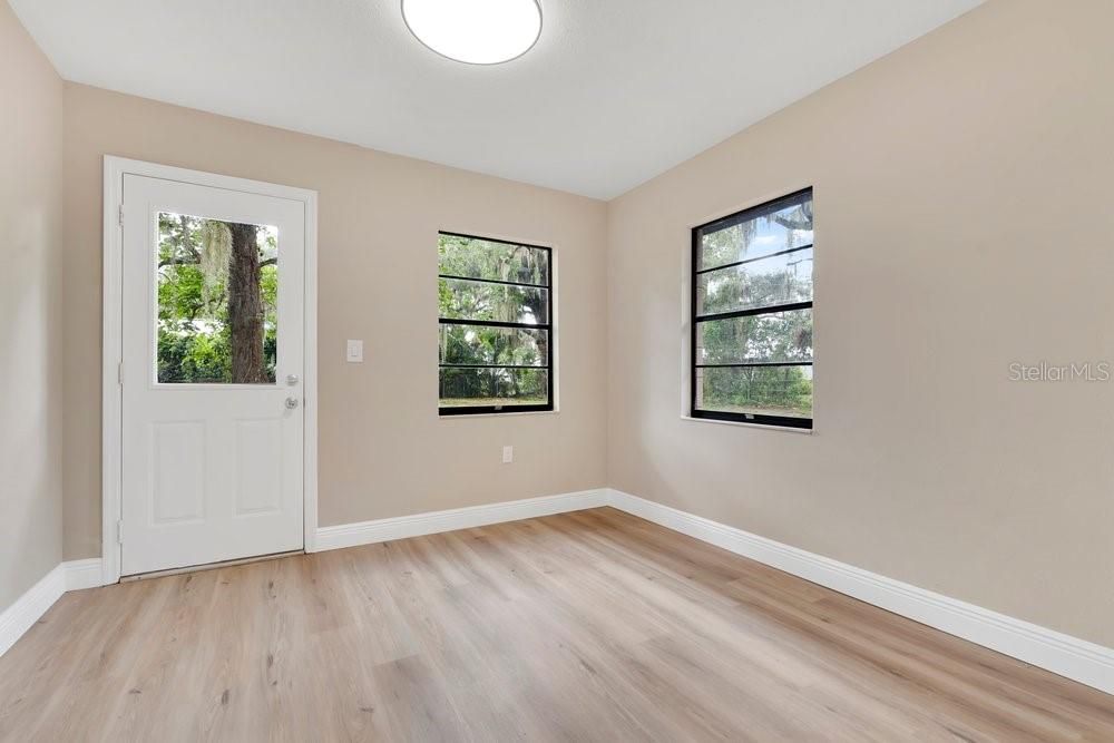 For Sale: $279,987 (3 beds, 2 baths, 1420 Square Feet)