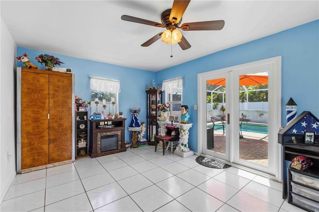 For Sale: $499,900 (3 beds, 2 baths, 1420 Square Feet)