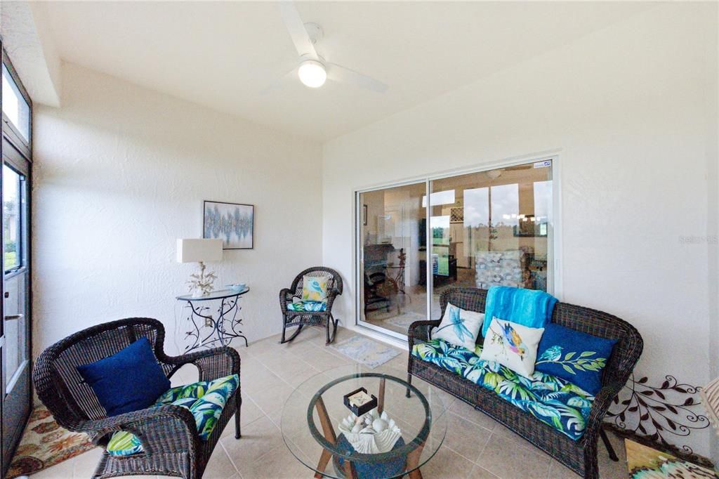 For Sale: $225,000 (2 beds, 2 baths, 1160 Square Feet)