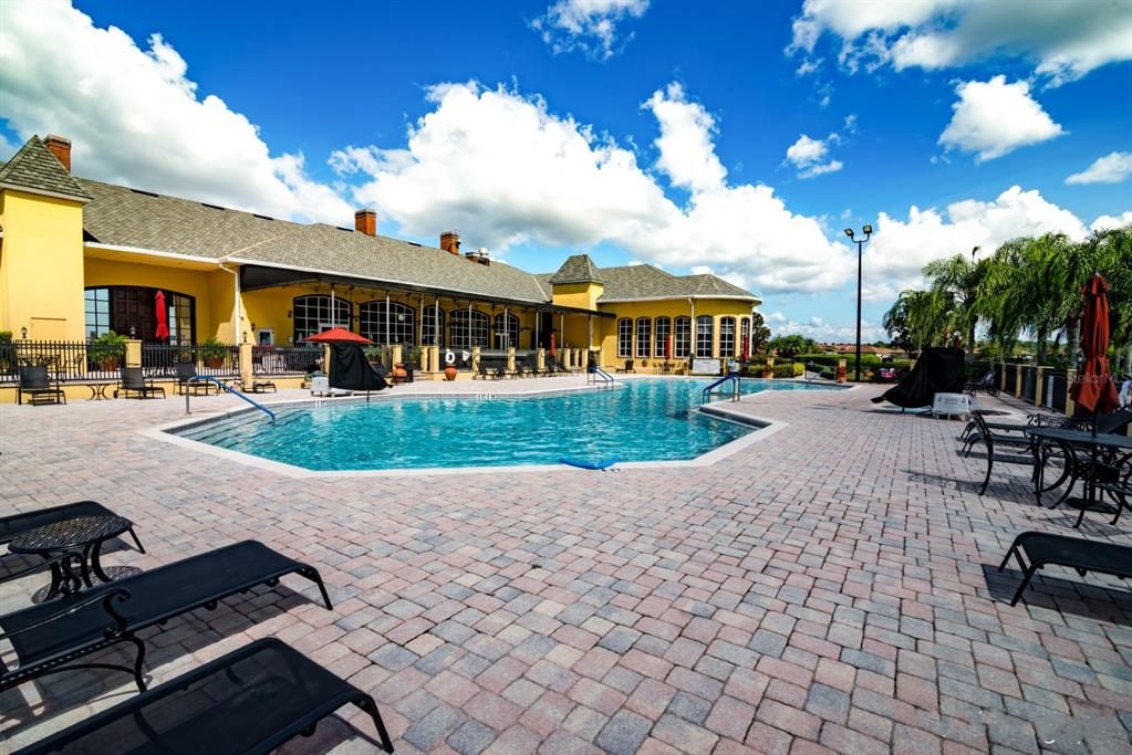 For Sale: $225,000 (2 beds, 2 baths, 1160 Square Feet)