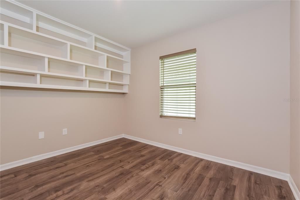 For Rent: $2,820 (4 beds, 2 baths, 1846 Square Feet)