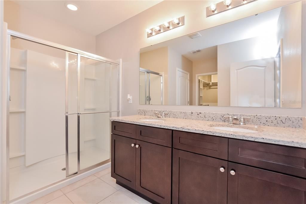For Rent: $2,820 (4 beds, 2 baths, 1846 Square Feet)