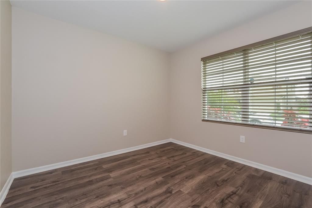 For Rent: $2,820 (4 beds, 2 baths, 1846 Square Feet)