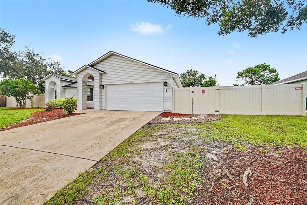 For Sale: $349,900 (3 beds, 2 baths, 1501 Square Feet)
