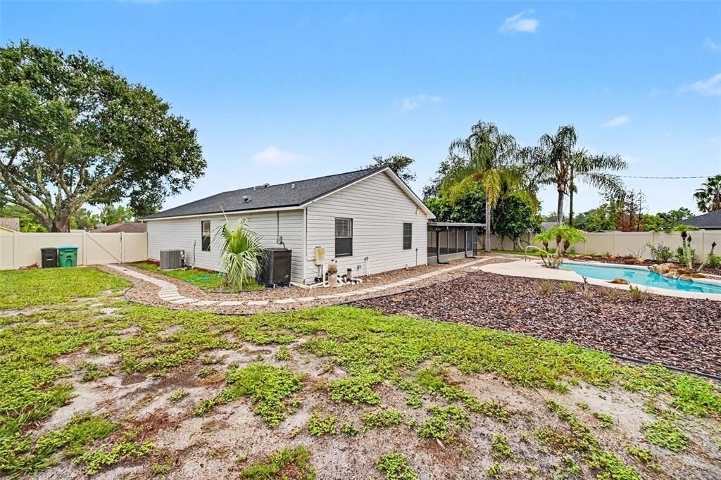 For Sale: $349,900 (3 beds, 2 baths, 1501 Square Feet)