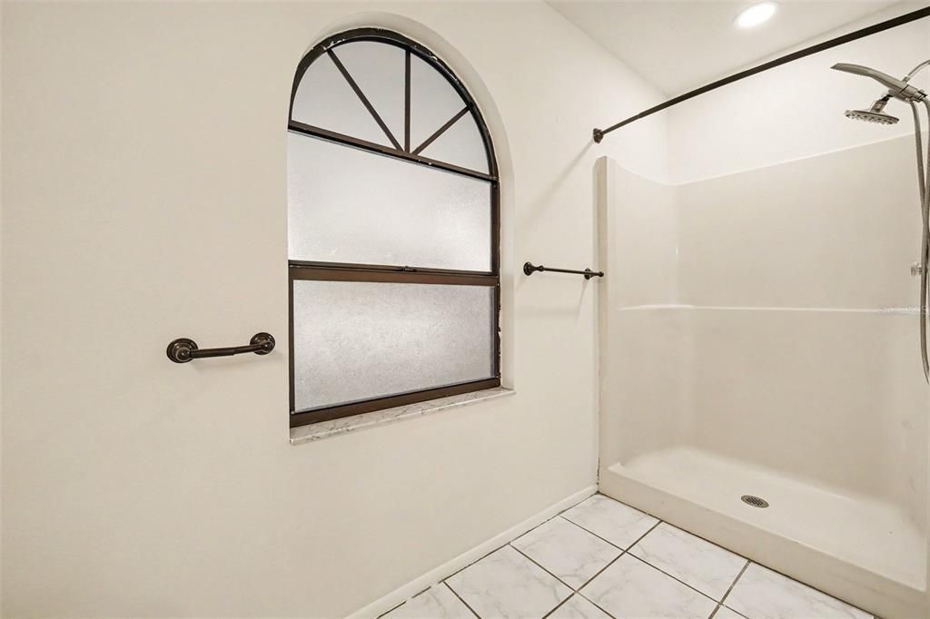 For Sale: $349,900 (3 beds, 2 baths, 1501 Square Feet)