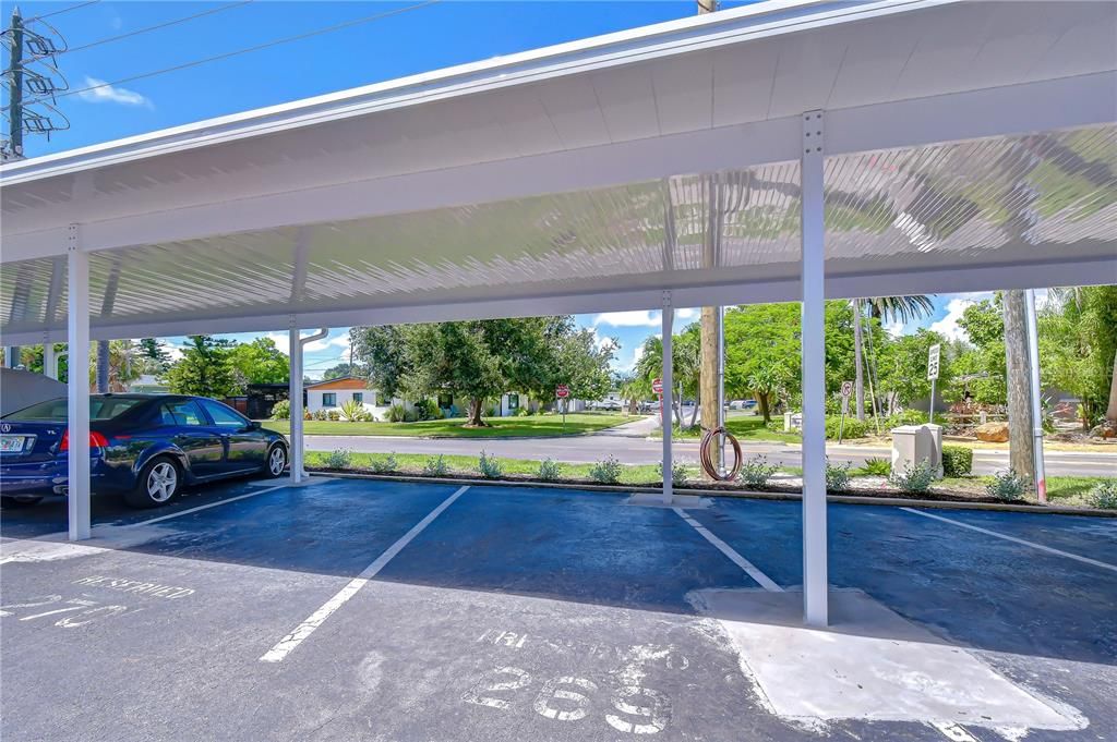 For Rent: $2,100 (1 beds, 1 baths, 910 Square Feet)