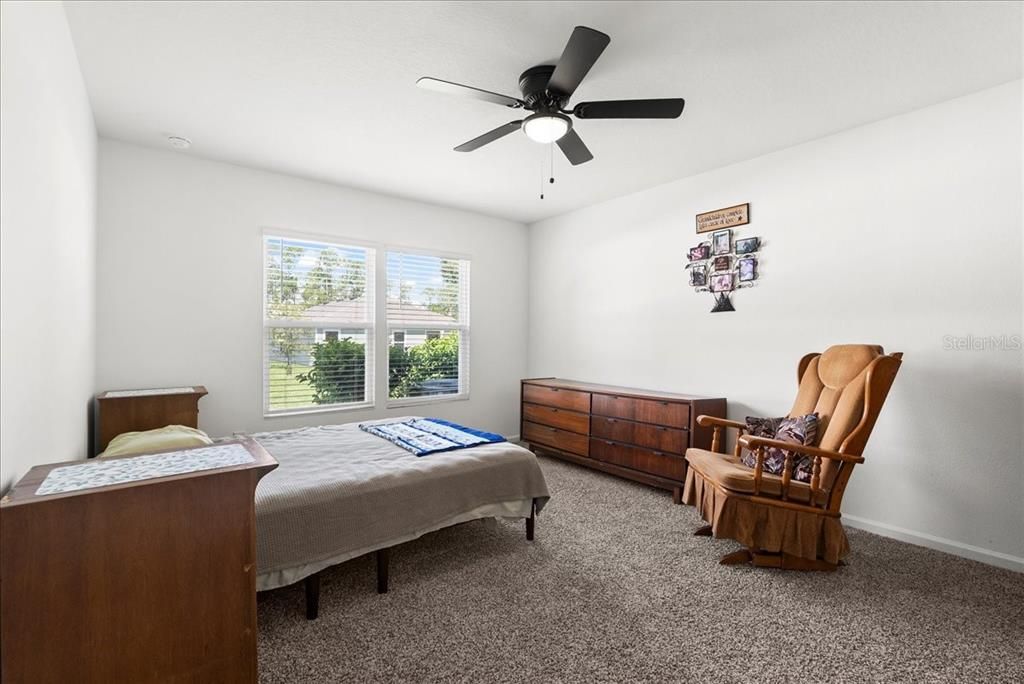 For Sale: $325,000 (4 beds, 2 baths, 1862 Square Feet)