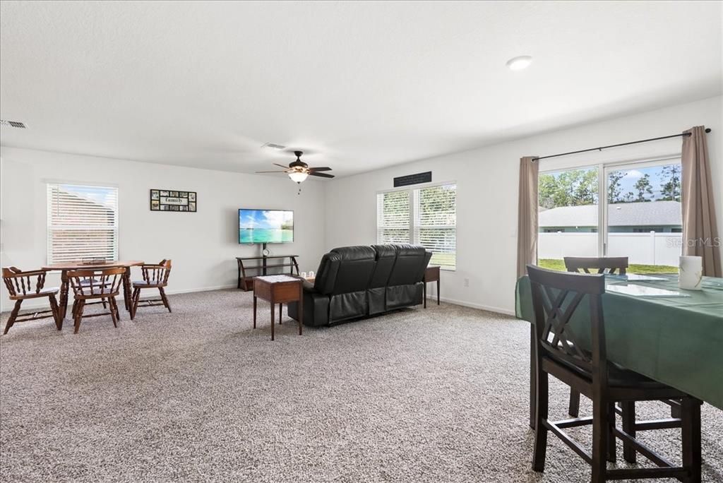 For Sale: $325,000 (4 beds, 2 baths, 1862 Square Feet)