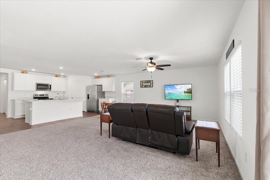 For Sale: $325,000 (4 beds, 2 baths, 1862 Square Feet)